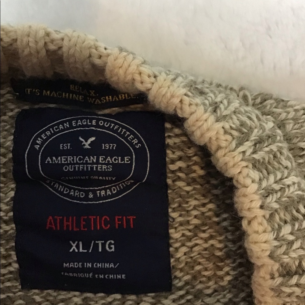 Sweater - Picture 6 of 6